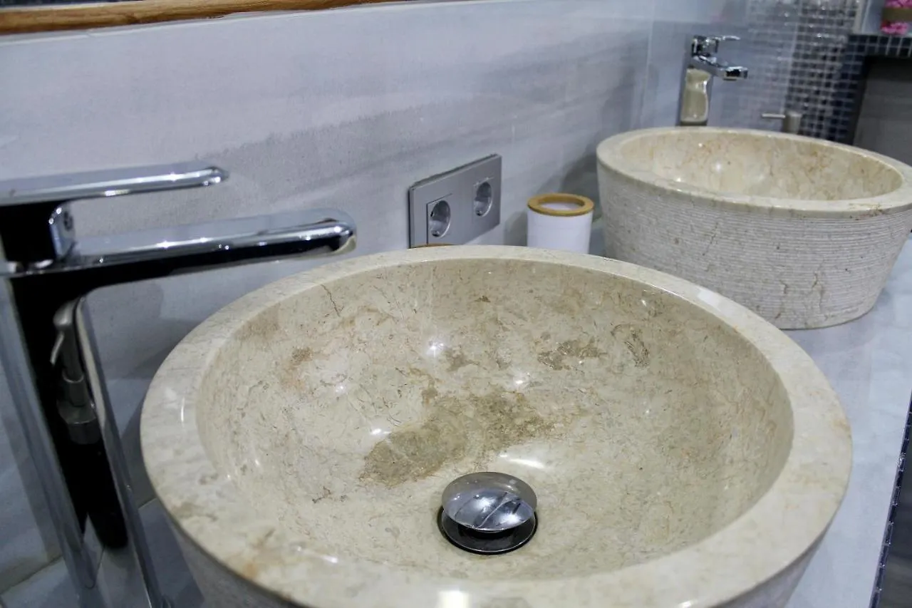 Apartamento Wish Suite San Benito De Sevilla España