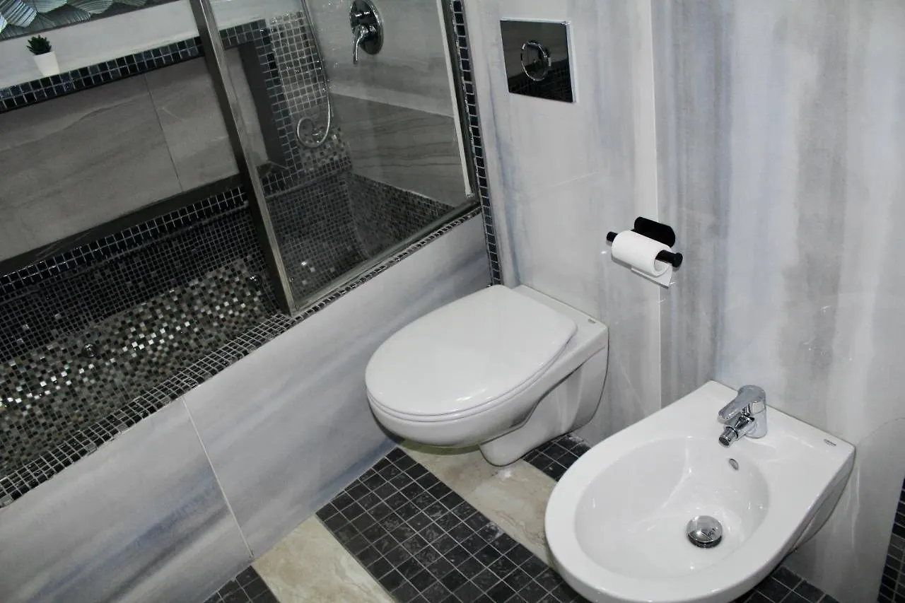Wish Suite San Benito De Sevilla 0*, Seville
